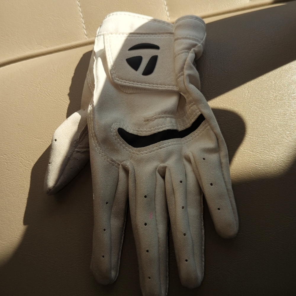 Golf glove